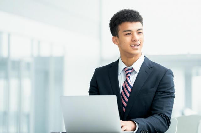 安心と信頼の銀行ホワイトランキング2023：選ぶべき金融機関とは